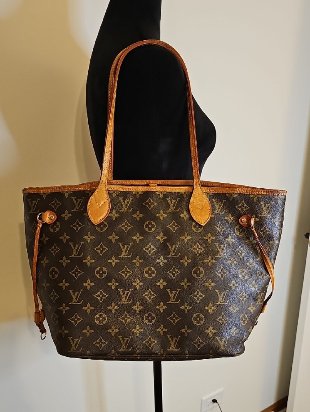 Monogram Canvas Tote w/ Vachetta Trim in Brown & Tan Selling "As Is" Make Offer - Picture 3 of 17